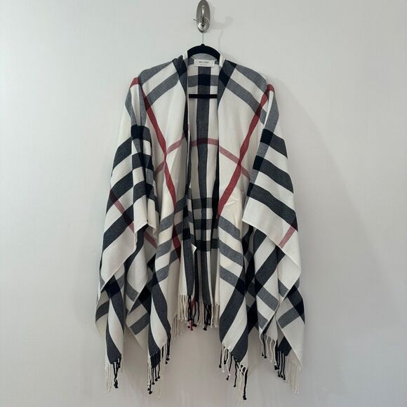 Mersea Women Plaid Pocket Travel Wrap One Size Fringe Poncho Preppy Knit Neutral - Picture 1 of 12